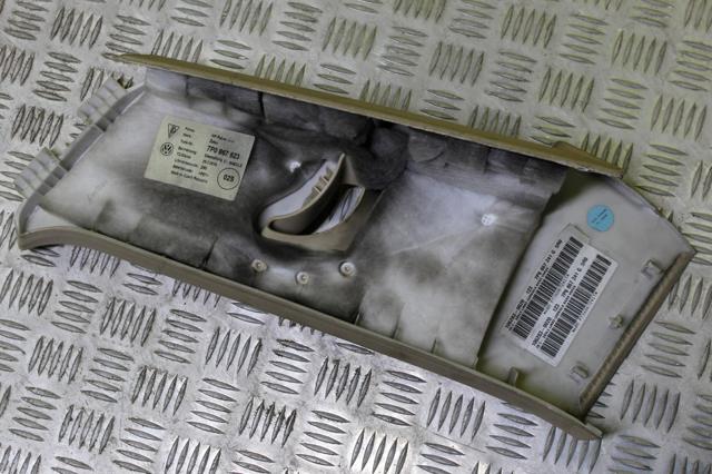 Обшивка стійки кузова внутрішня, задня ліва 7P6867241G VAG