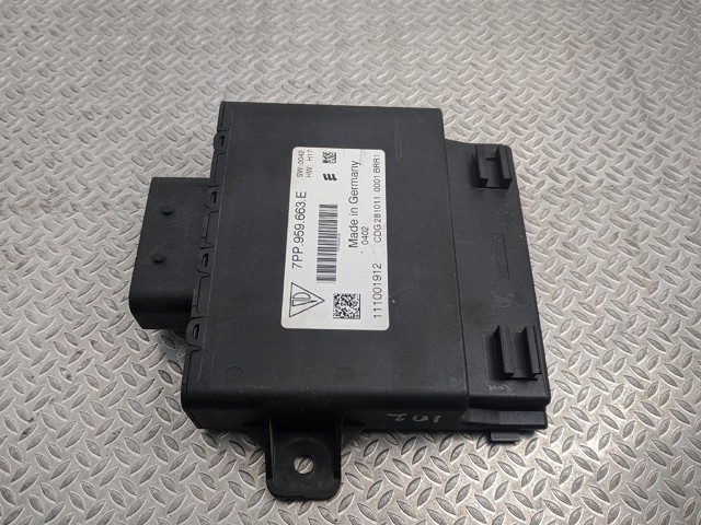 Стабілізатор напруги 7PP959663E VAG