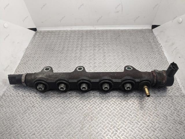Розподільник палива 8200409413 RENAULT