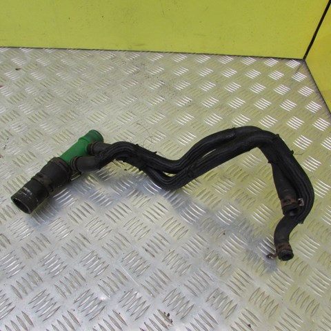 Шланг/патрубок радіатора охолодження, нижній 8200413834 RENAULT