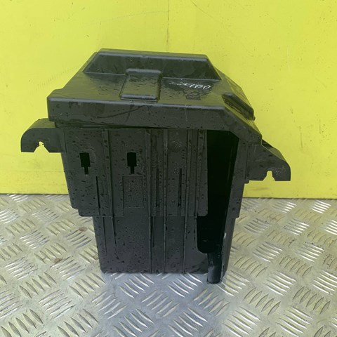 Корпус блока запобіжників 8200490001 RENAULT