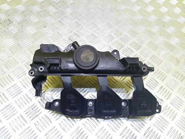Кришка двигуна 8200924262 RENAULT