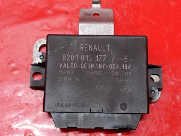 Модуль (блок ЕБУ) управління парктроніком 8201015177 RENAULT