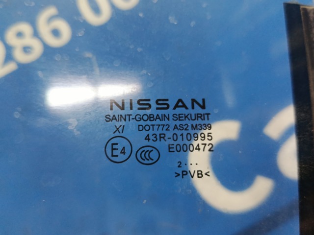 Скло задньої двері лівої 823015MP5A NISSAN