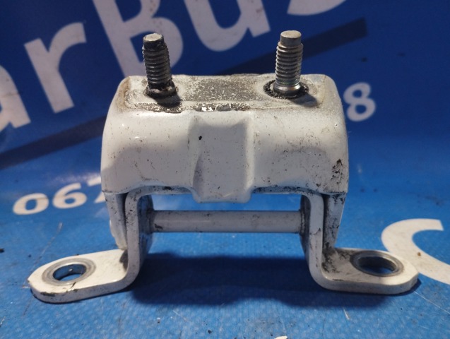 Петля заднтої двері, лівої 824014EA0A NISSAN
