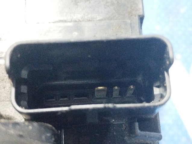 Замок задньої двері, лівої 825011KK2A NISSAN