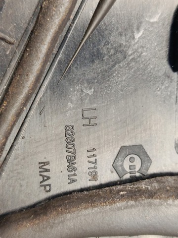 Ручка задніх дверей зовнішня, ліва 82607BA61A NISSAN