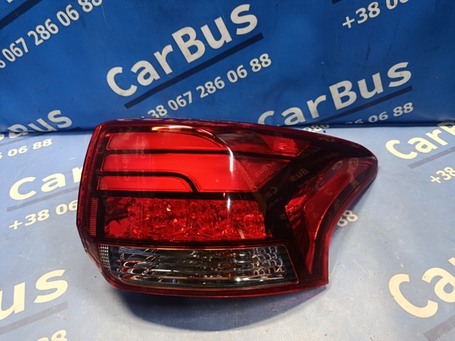 Фара задня права зовнішня 8330B006 MITSUBISHI