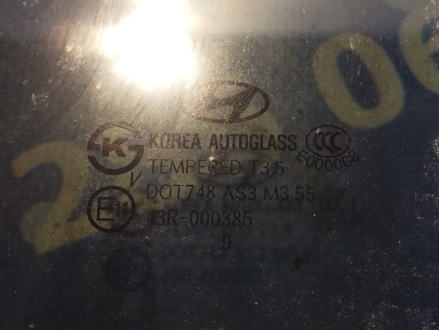 Скло заднє ліве 834102B020 HYUNDAI