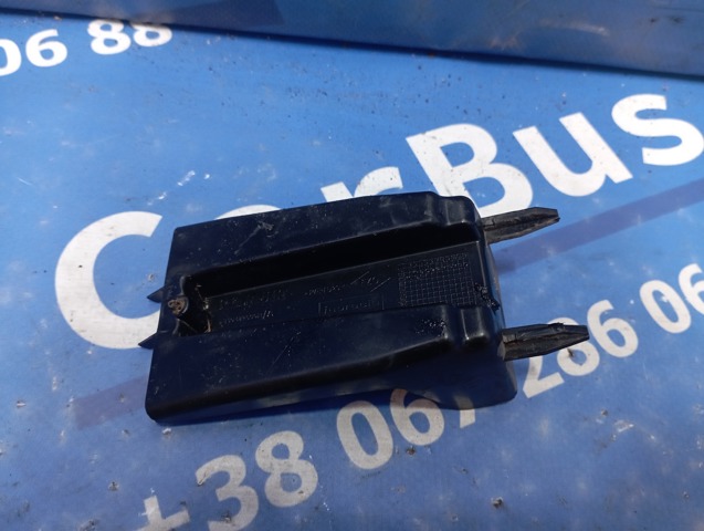 Кронштейн бампера заднього, центральний 850422606R RENAULT