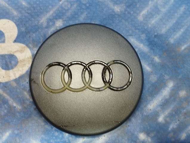 Автомобільні ковпаки 8D0601170 VAG