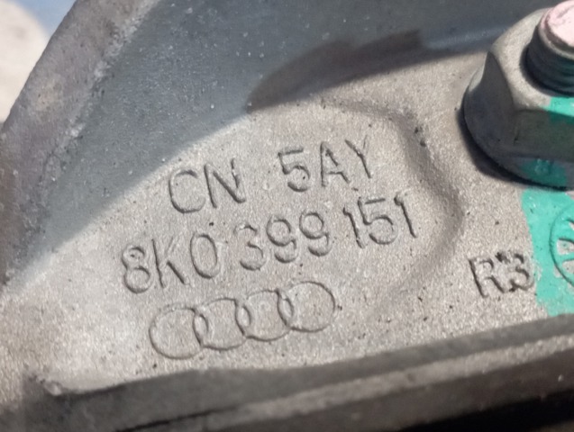 Кріплення подушки коробки передач 8K0399151 VAG