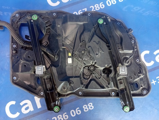 Мотор склопідйомника водійських дверей 8K0959801 VAG