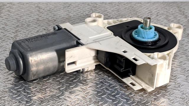 Мотор склопідйомника дверей передніх, правих 8K0959802A VAG
