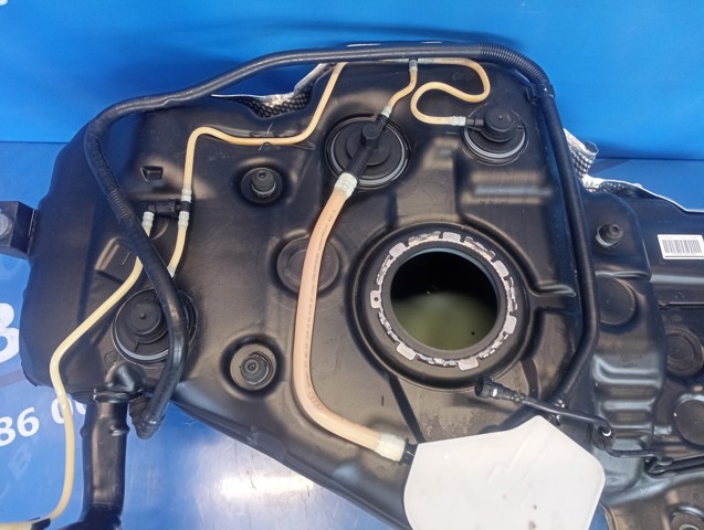Бензобак 8R0201060AP VAG