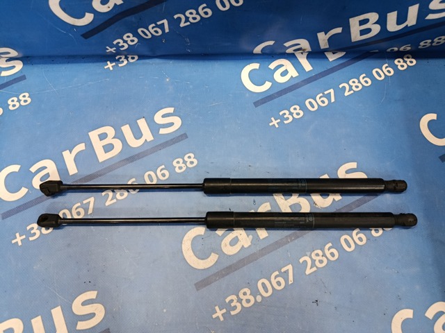 Стійка задніх дверей 8R0827552A VAG