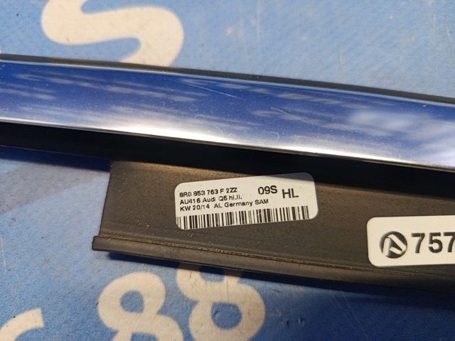 Молдинг опускного скла двері задньої, лівої 8R0853763F2ZZ VAG