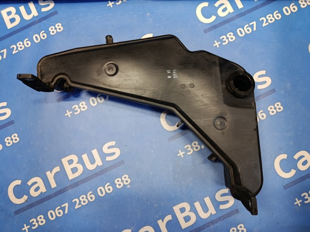 Бачок склоомивача 8R0955453B VAG