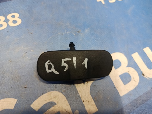 Форсунка омивача скла лобового, ліва 8R0955987B VAG