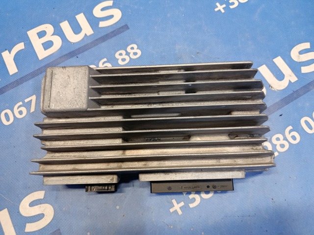 Підсилювач звуку аудіосистеми 8T1035223A VAG