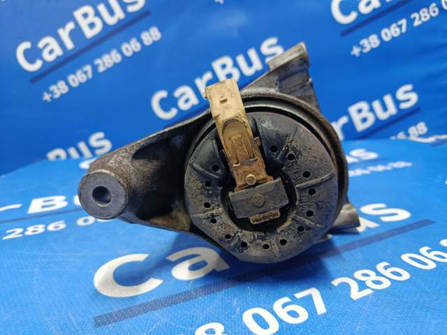 Ліва опора двигуна 8W0199371AB VAG