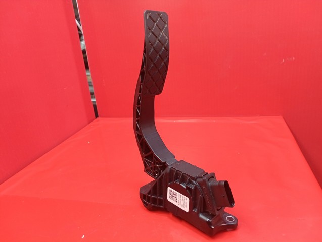 Підаль газу 8W1723523 VAG