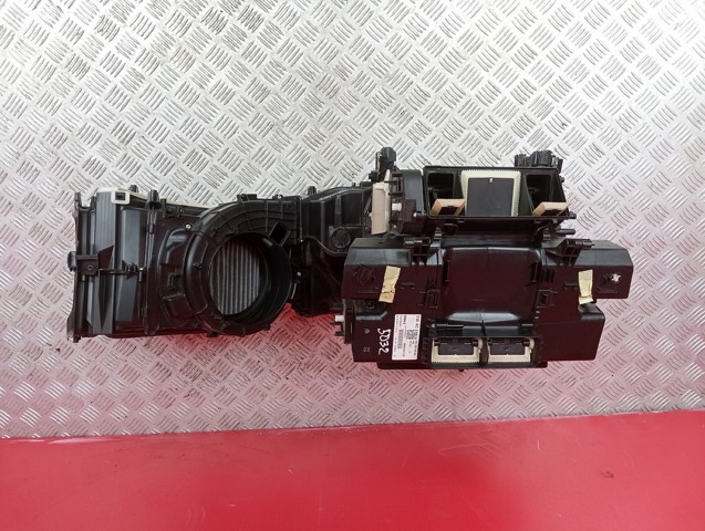 8W8827566E VAG кнопка приводу замка задньої 3/5 двері (ляди