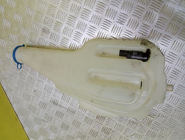 Бачок омивайки 9068690020 MERCEDES