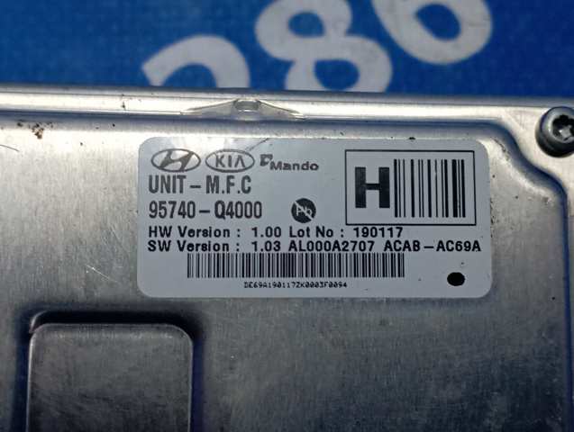 Камера заднього виду 95740Q4000 HYUNDAI