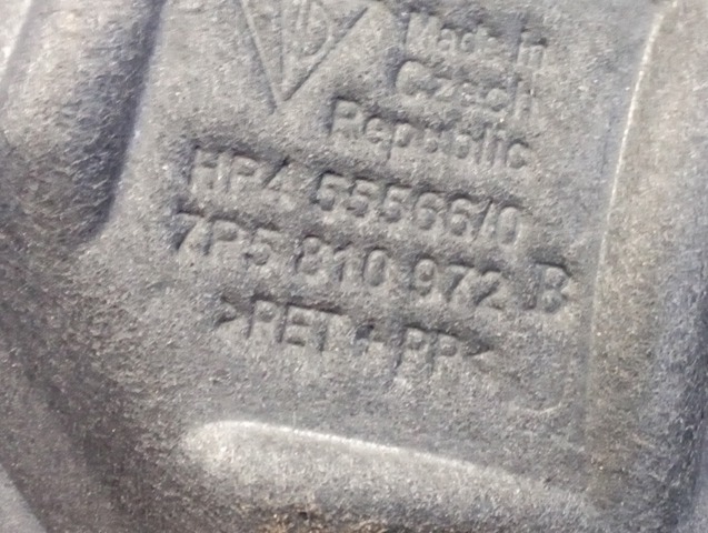 Підкрилок задній правий 95850497201 PORSCHE