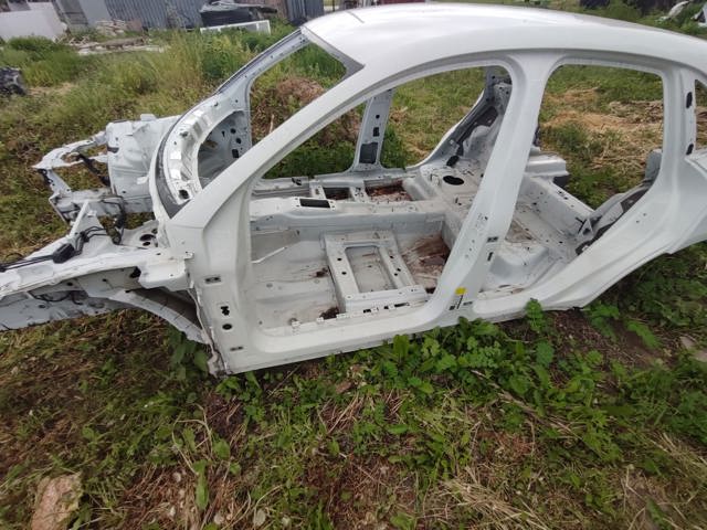 Бічна частина задня ліва 95B809029YGRV VAG