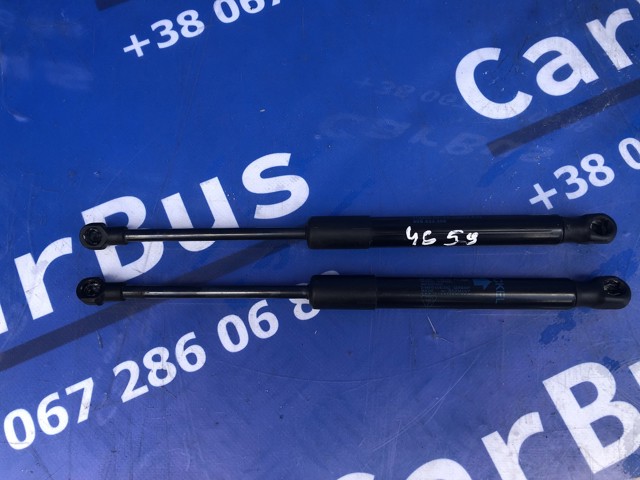 Стійка капота Porsche MACAN S