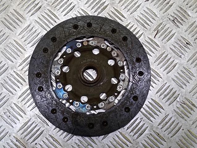 Диск зчеплення ведений A0002520705 MERCEDES