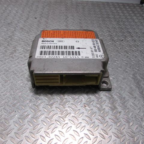 Стартер двигуна A0004460642 MERCEDES