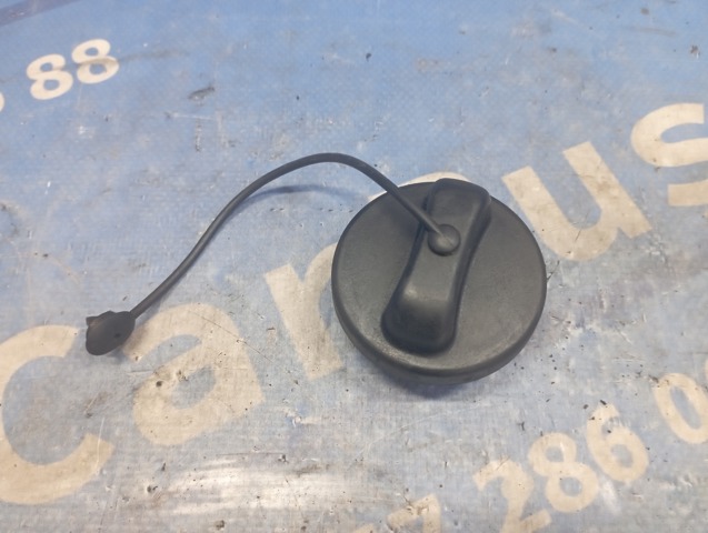 Пробка паливного бака A0004704605 MERCEDES