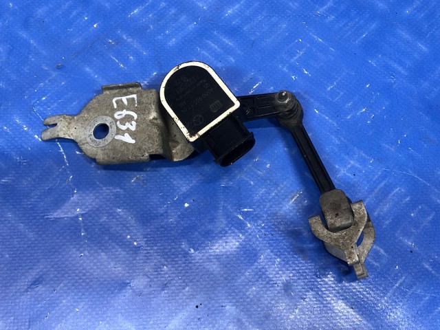 Датчик рівня положення кузова, передній A0009053704 MERCEDES