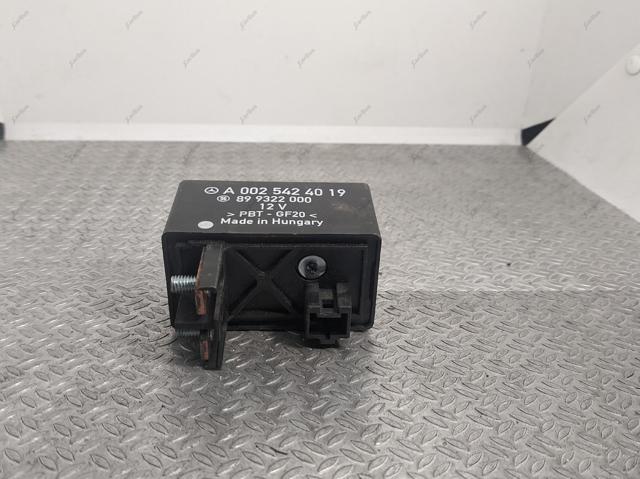Реле накалу A0025424019 MERCEDES