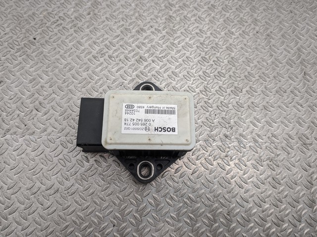 Датчик кута / швидкості повороту авто A0065424218 MERCEDES