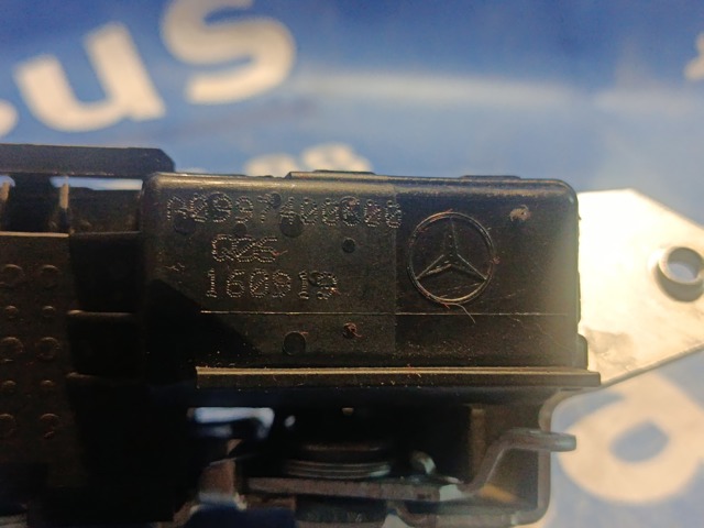 Центральний замок багажника A099740060064 MERCEDES