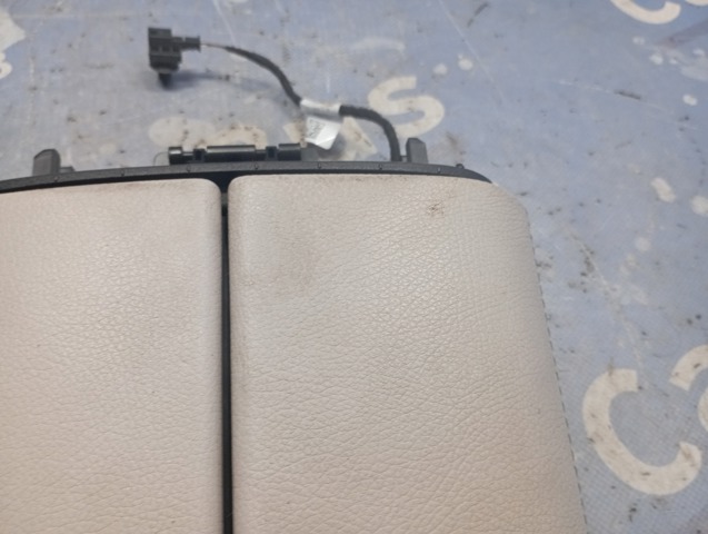 Підлокітник переднього сидіння A1676809200 MERCEDES