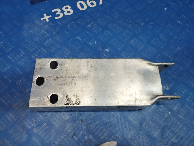 Кронштейн підсилювача переднього бампера A2056200701 MERCEDES