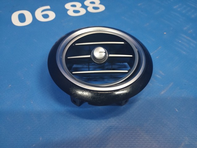 Решітка повітропровода ліва A2058303900 MERCEDES