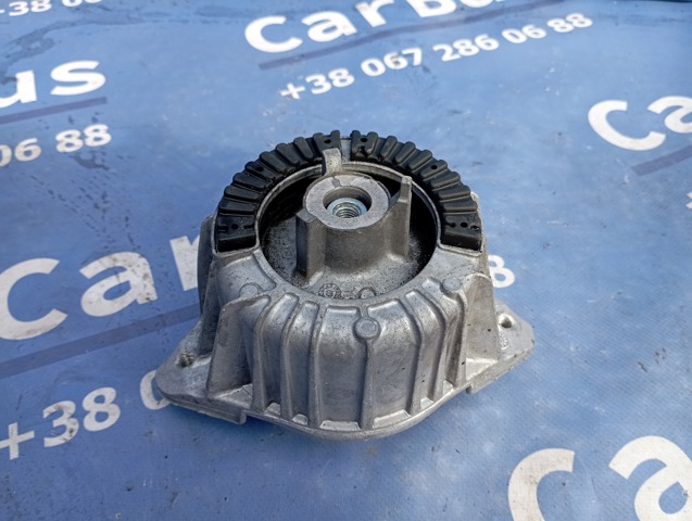Права подушка двигуна A2122406417 MERCEDES