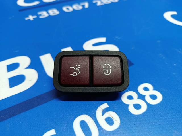 Кнопка салону приводу замка 3/5 дверей (ляди) / кришки багажника A2208211479 MERCEDES