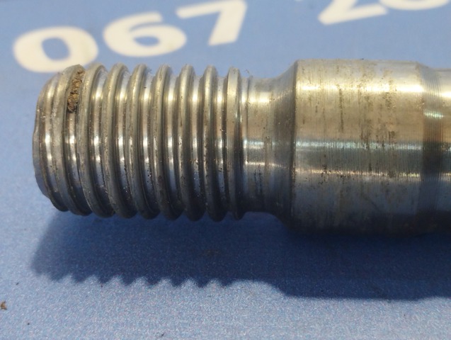 Крюк буксирувальний передній A2213150061 MERCEDES