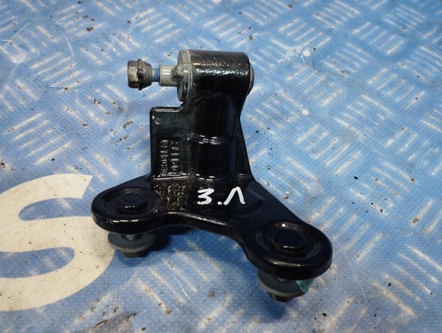 Петля заднтої двері, лівої A2227308303 MERCEDES