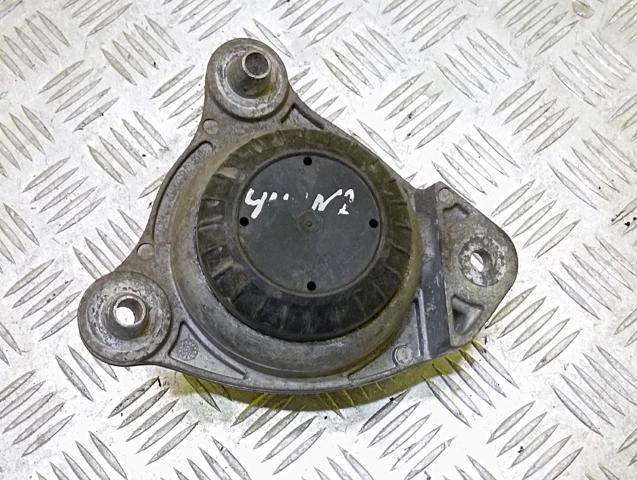 Права подушка двигуна A4472410013 MERCEDES