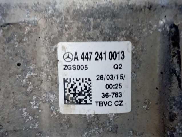 Права подушка мотора A4472410013 MERCEDES