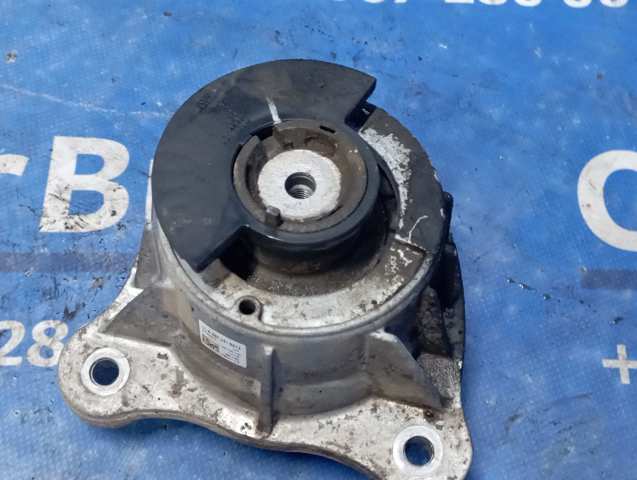 Ліва подушка двигуна A4472410213 MERCEDES