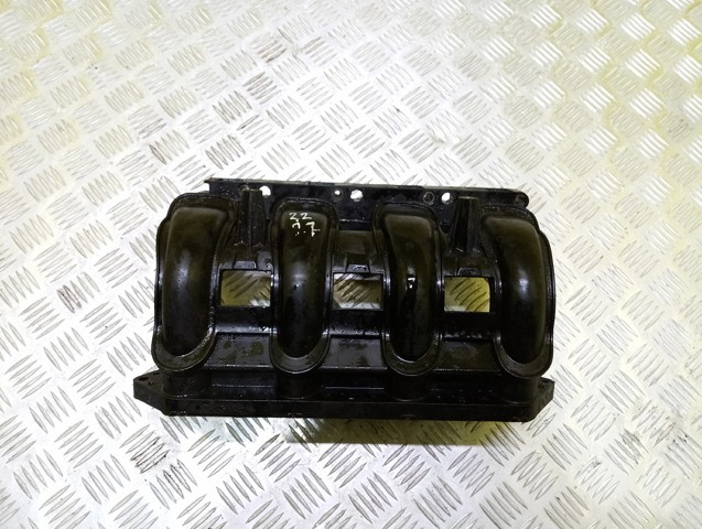 Колектор впускний A6110900637 MERCEDES